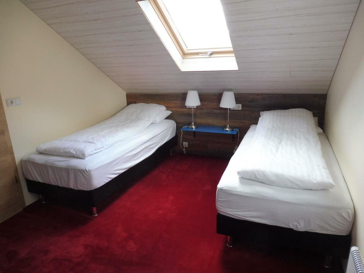 Lon Guesthouse Thorgeirsstadir ภายนอก รูปภาพ